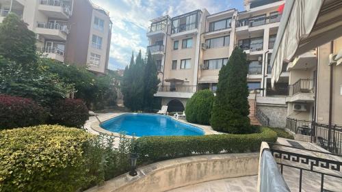 Trakata Apartment | 2 staen apartament v zatvoren komples s basein
