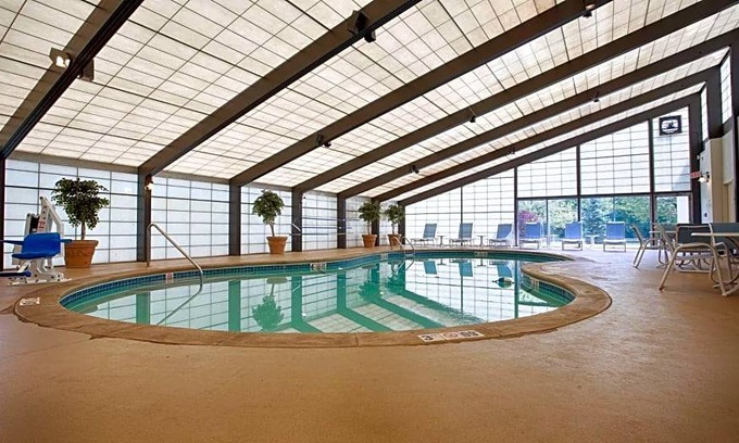 Woburn Hotel | 2-Star Hotel ∙ Best Western Plus New Englander