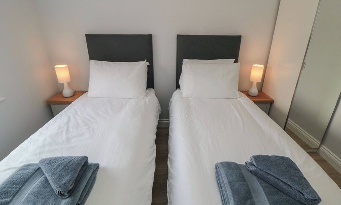 Langtoft Cottage | 2 Staveley Cottages