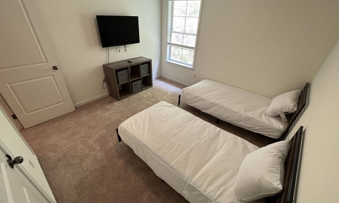 Hoover House | 2 Story, 3 Bed/2 Bath Townhome in the heart of Hoover, AL