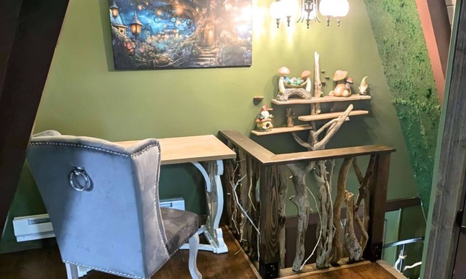 Ocean Shores Villa | 2-Story Enchanted Forest Villa Near Beach