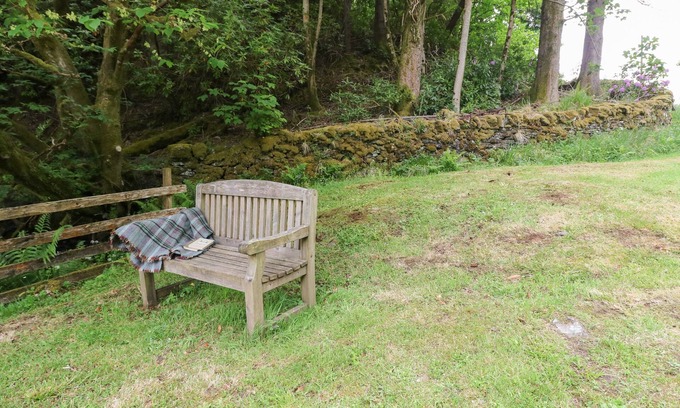 Lochgilphead Cottage | 2 TAYNESS, family friendly, character holiday cottage in Kilmartin