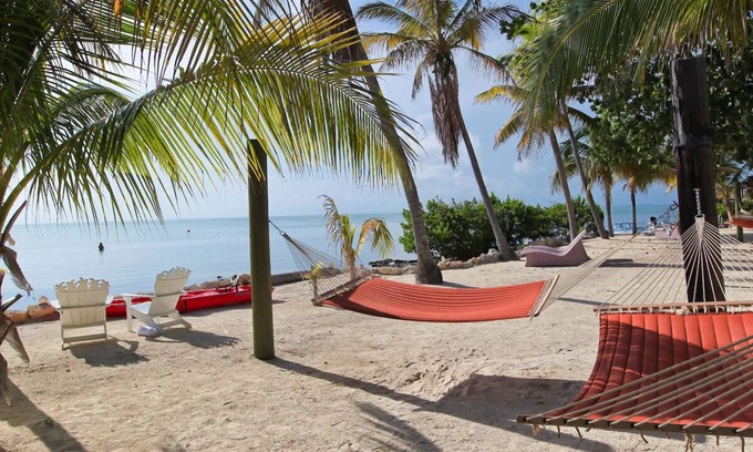 Long Key Hotel | 2-Three Bedroom Townhouse w/Kitchen, Grill, Resort amenities & Ocean access