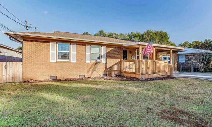 Pensacola Heights House | 2 Units! Near Beach&Shopping-Brilliant in Bellview