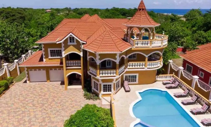 Galina Villa | 2 Villas in Jamaica-22 guests-Fully staffed