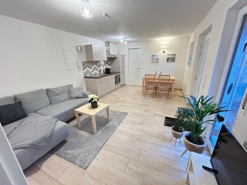 Bad Friedrichshall Apartment | 2 Zimmer Traum mit Terrasse am Kocher Jagst Radweg nähe Heilbronn
