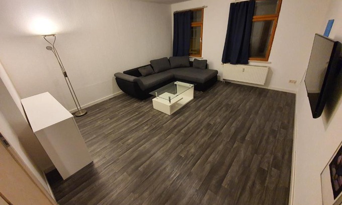 Giebichenstein Apartment | 2 Zimmer Wohnung neben der Burg