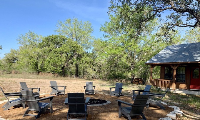 Floresville House | 20 Min to Riverwalk! 3 Homes w/ lots of space, Fire pit, Rec Room, big deck