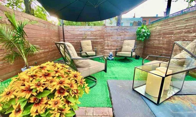 Bushwick Apartment | 20 Mins to Manhattan, Free Street PARKING
