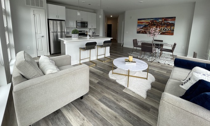 Fanwood Apartment | 20 minute from Newark Airport & 2 minutes to the Netherwood Station -