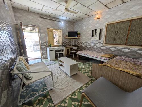 Dholka Apartment | 20 minutes from City - Village Home