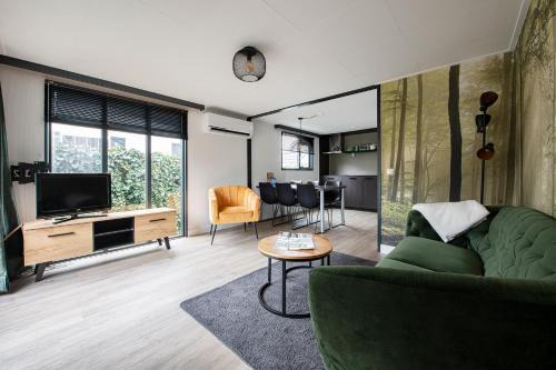 Oisterwijk House | 20, Nestled in the woods, Big Chalet and Garden!
