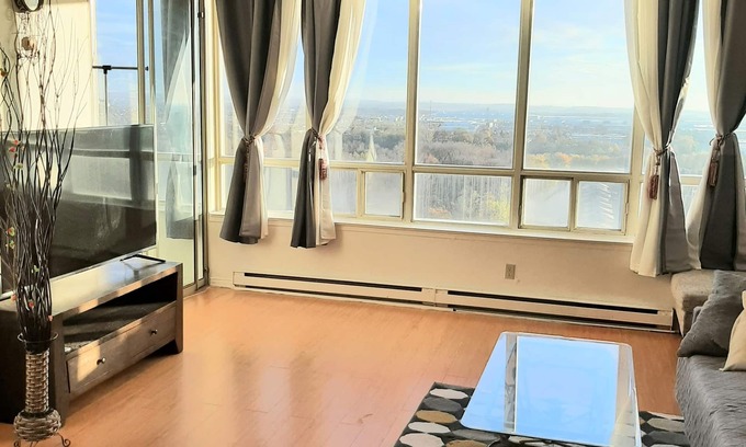 Milliken Condo | 20% off Great view penthouse with sunroom in toronto