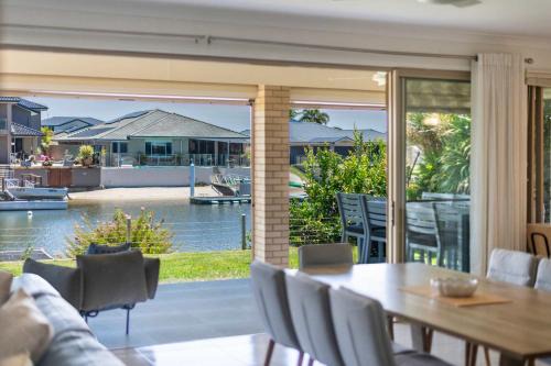 Yamba House | 20 Taine - Oceanstays - Jetty & Pet Friendly