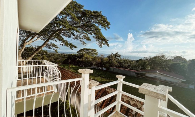 La Garita Bed & Breakfast | 200 m² Bed and breakfast ∙ 3 bedrooms ∙ 8 guests