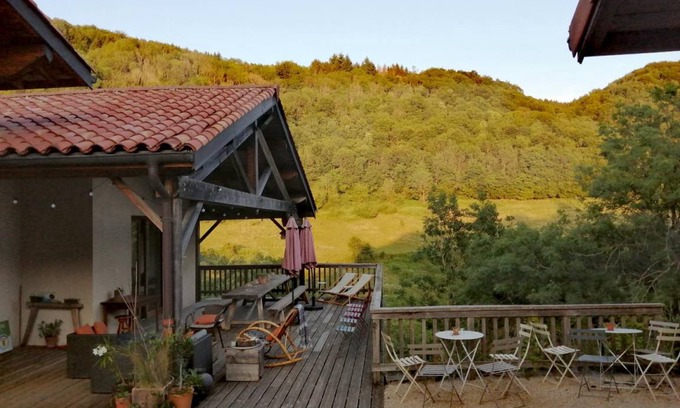 Amberieu-en-Bugey House | 200 m² Gîte ∙ 7 bedrooms ∙ 15 guests