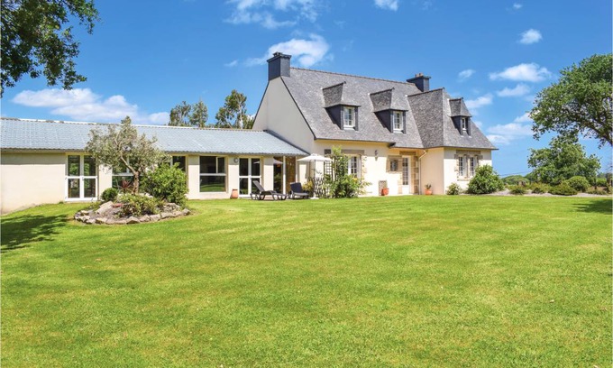 Quemper-Guezennec House | 200 m² House ∙ 5 bedrooms ∙ 10 guests
