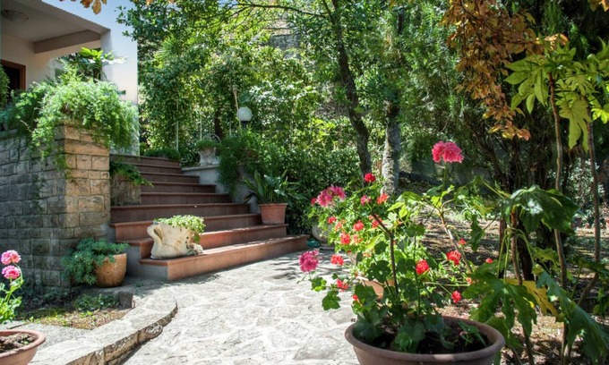 Amelia House | 200 m² House ∙ 4 bedrooms ∙ 9 guests