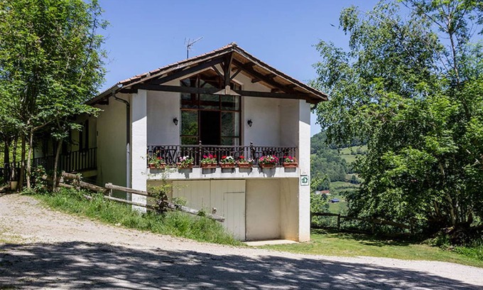 Valcarlos House | 200 m² House ∙ 9 bedrooms ∙ 22 guests