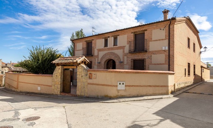 Martin Miguel House | 200 m² House ∙ 4 bedrooms ∙ 12 guests