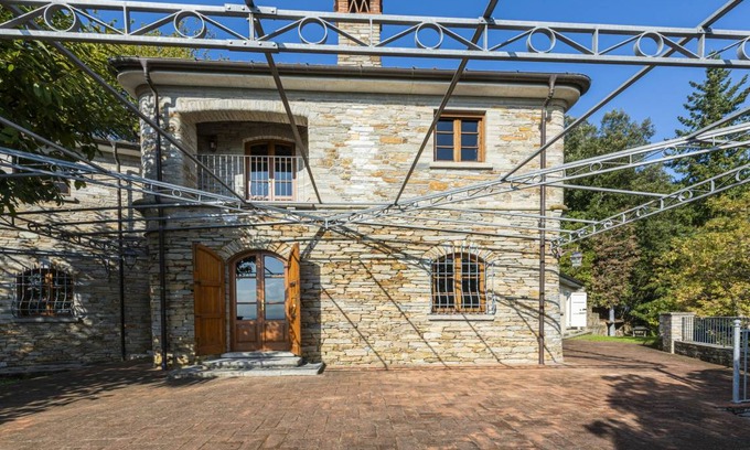 Montignoso Villa | 200 m² Villa ∙ 4 bedrooms ∙ 8 guests