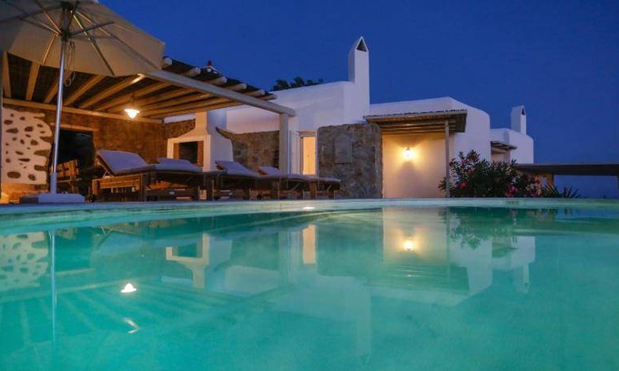 Plintri Villa | 200 m² Villa ∙ 5 bedrooms ∙ 10 guests