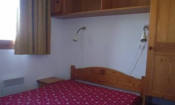 Saint-Etienne-en-Devoluy Apartment | 200m from resort center, 5th floor, balcony, tv, ski locker, 48m², Superdévoluy