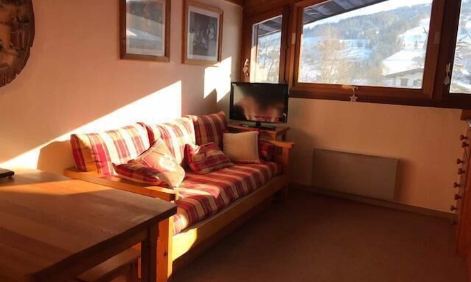 Combloux Apartment | 200m from resort center, 2nd floor, view mountain, 21m², Combloux