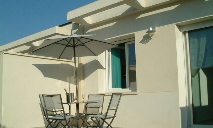 Fouras Villa | 200m from the ocean, villa "Louvois" in a residence with swimming pool .: Les Thalassiles