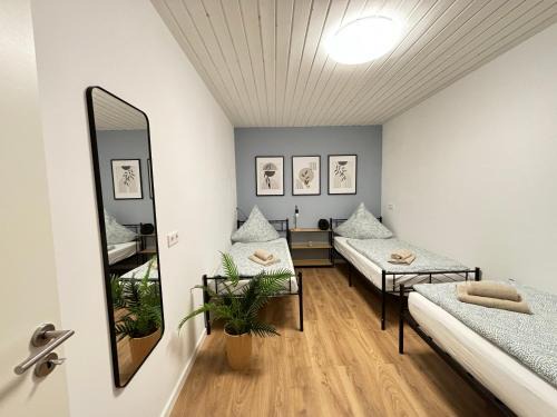 Region Hannover District Apartment | 200qm - 9 rooms - Parkplatz - 3 Bäder - MalliBase Apartments