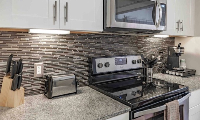 St. Louis Apartment | #201 amazing location Delmar Loop 🌹🌹🌹