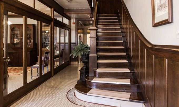 Mercersburg Bed & Breakfast | 201A & 201B - Après-Ski Suite - James Buchanan Hotel