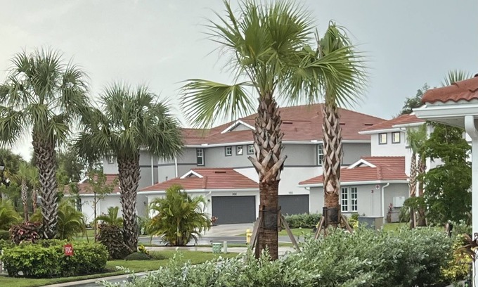 Gateway Condo | 2023 NEW BUILD COACH Home at Gateway Paradise