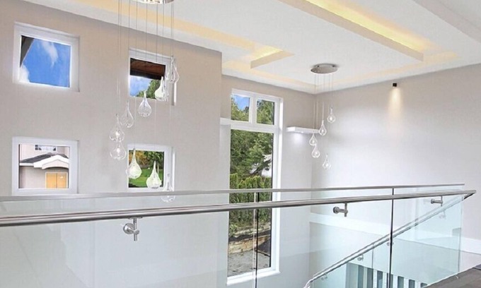 Burnaby House | 2025 Family Friendly 5 Bed Rooms house The Chateau - ST No. 00177094