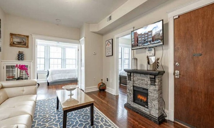 St. Louis House | #203 Historical Beautiful New Remodeled Delmar Loop❤ 2