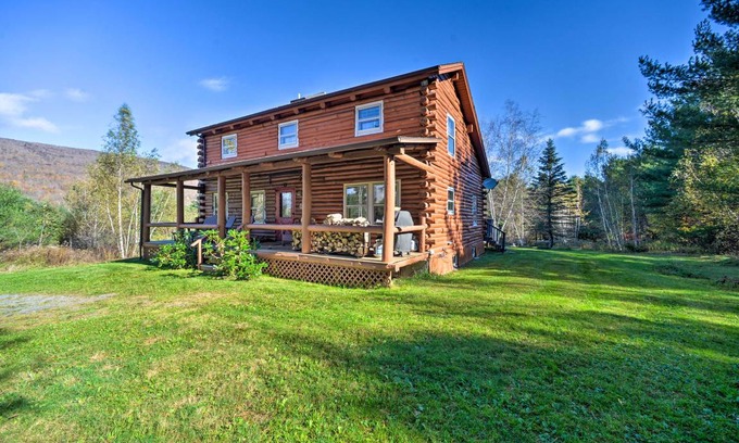 Maplecrest House | 204 m² House ∙ 4 bedrooms ∙ 8 guests