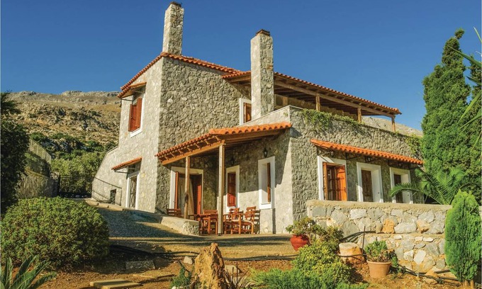 Agios Vasileios House | 207 m² House ∙ 5 bedrooms ∙ 10 guests