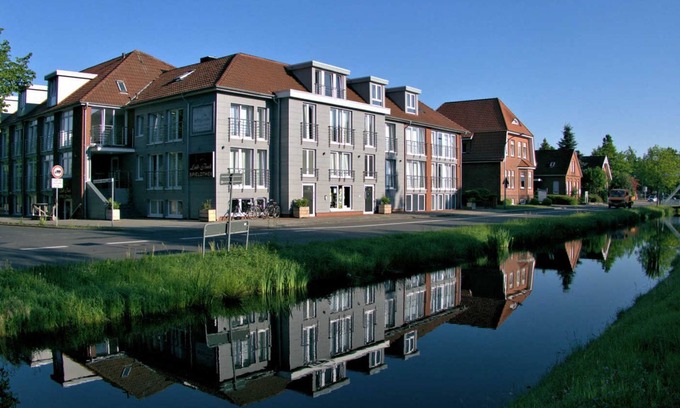 Rhauderfehn Apartment | 208, first floor, balcony - Apartmenthaus Fehnferien, 95100