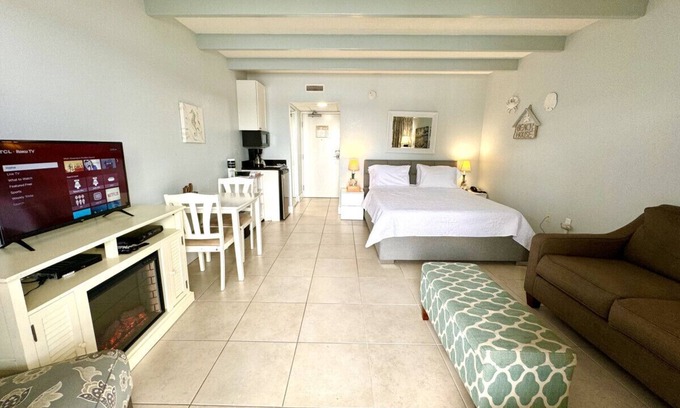 Ruskin Apartment | 209 Little Harbor Studio- New Listing- Waterview