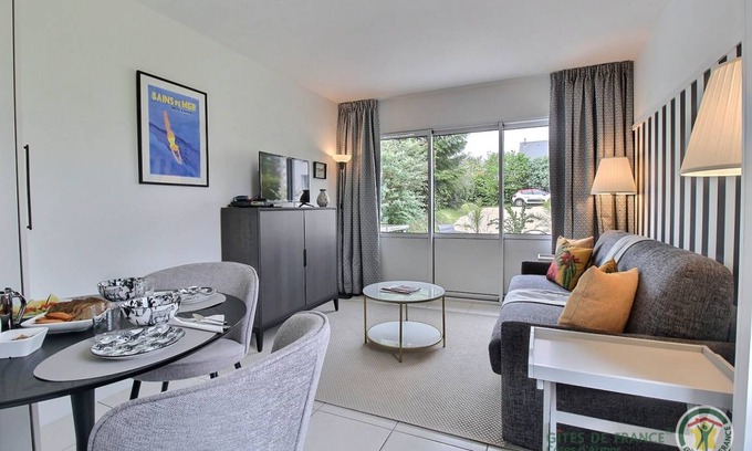 Perros-Guirec House | 21 m² Gîte ∙ 1 bedroom ∙ 2 guests