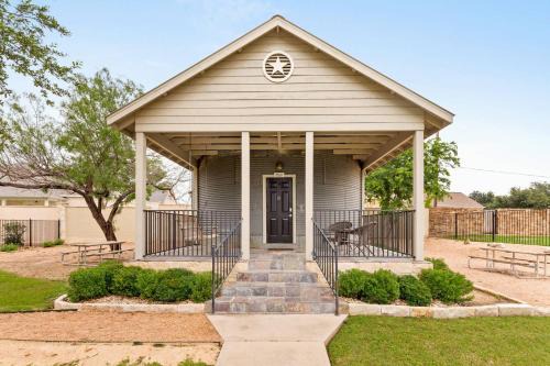 New Braunfels House | #21 The Silo in Gruene