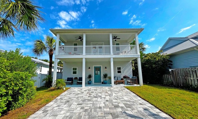 Vilano Beach House | 210 12th Street Two Story Beachside Dream