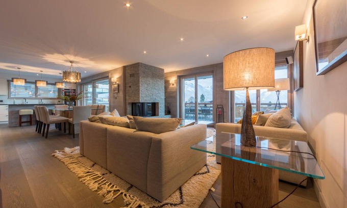 Saint-Pierre-de-Clages Apartment | 210 m² Apartment ∙ 4 bedrooms ∙ 8 guests