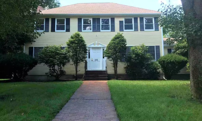 The Lanes House | 216-5 Entire studio private entry