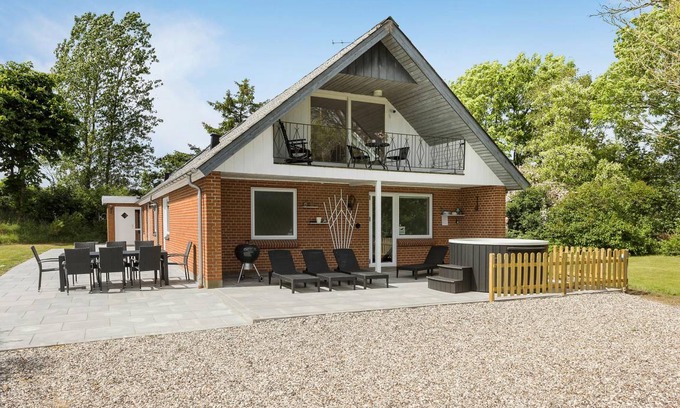 Hojslev House | 218 m² Farmhouse ∙ 4 bedrooms ∙ 8 guests
