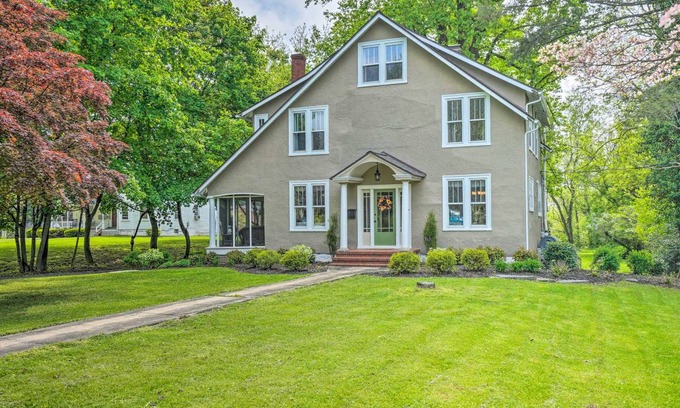 Charles Town House | 218 m² House ∙ 3 bedrooms ∙ 9 guests