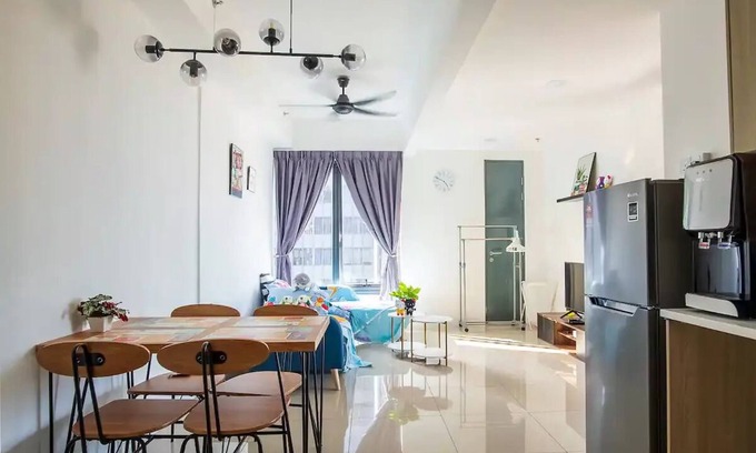 George Town Apartment | 218 Tropicana Seaview 1Bedroom 2Carparks 3-6pax