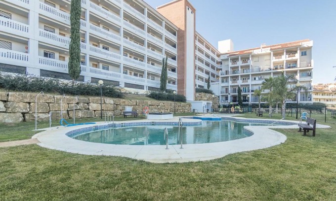 Puerto de la Duquesa Apartment | 2187-Lovely 2bedrooms with pool and playground