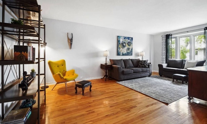 Nouveau-Rosemont Apartment | #219 Spacious & With 2 Balconies