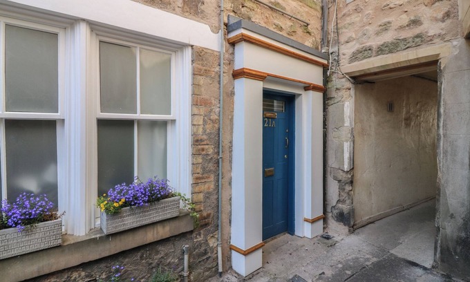 Jedburgh Cottage | 21A HIGH STREET, pet friendly in Jedburgh